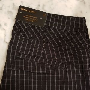 NWT Skinny ankle pants